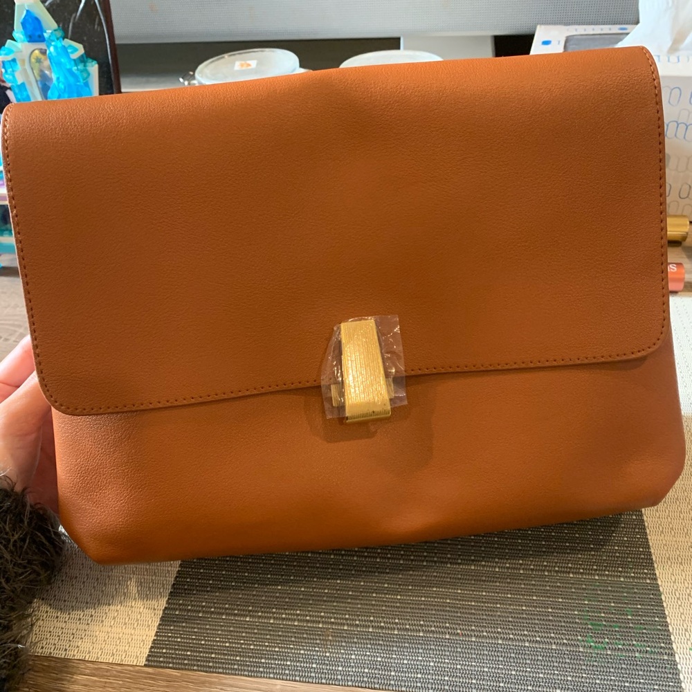 Cute Crossbody - Picture 5 of 8